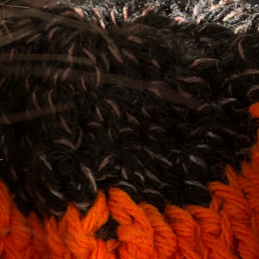 Knitted hat - Picture 2 of 3